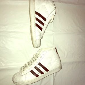 Adidas pro model animal